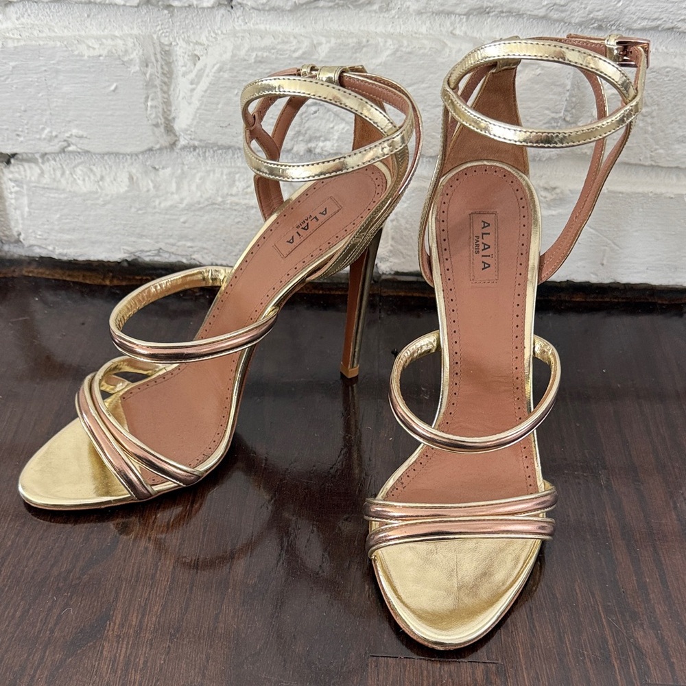 Alaia Gold Strappy Women's Heels 39